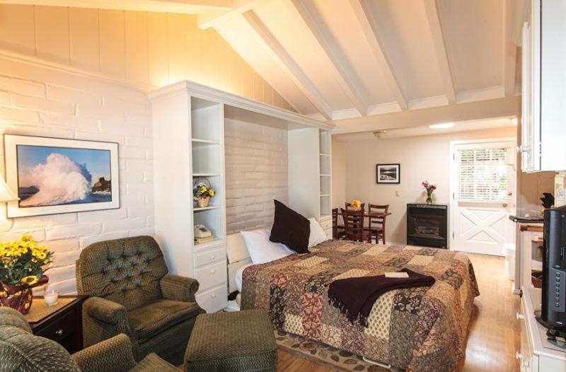 Pine Acres Lodge Pacific Grove Eksteriør billede