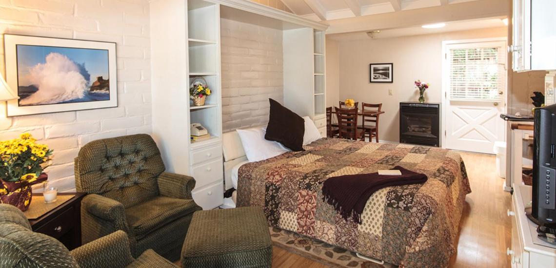 Pine Acres Lodge Pacific Grove Eksteriør billede