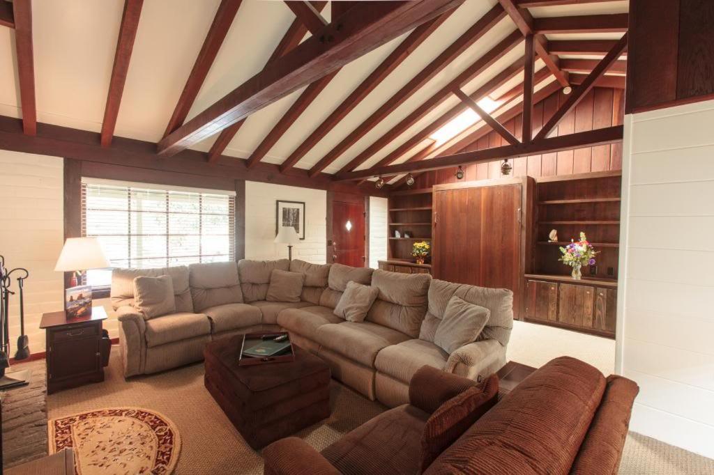 Pine Acres Lodge Pacific Grove Eksteriør billede